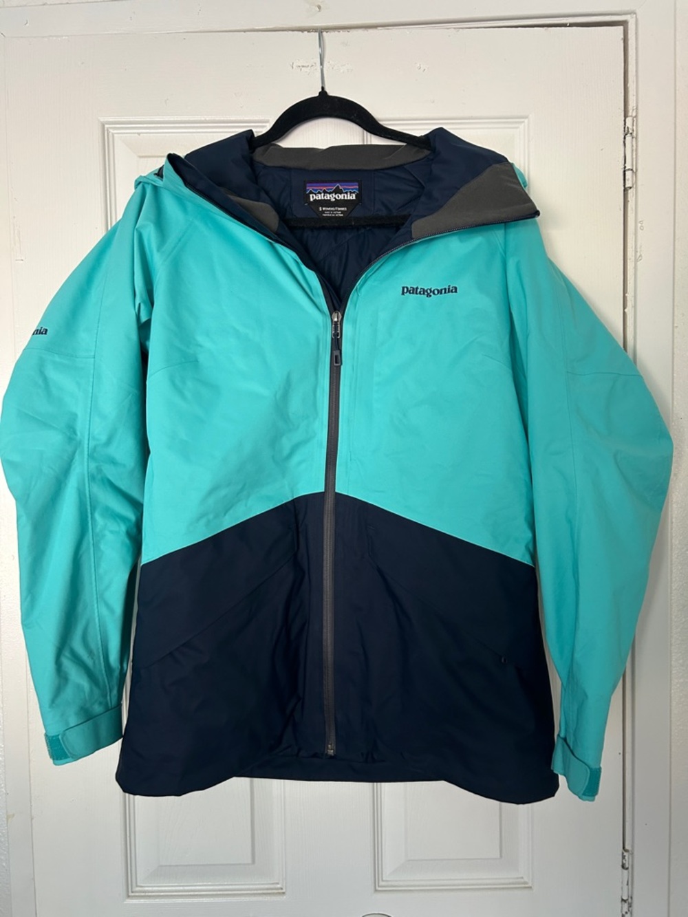 Patagonia women’s snowbelle jacket